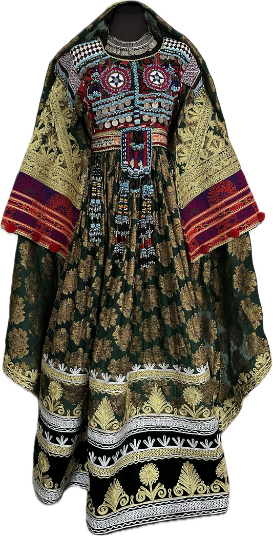 Traditionelles Afghanisches Kleid mit Handstickerei und Verzierung